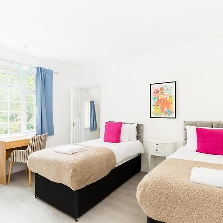 ברמינגהאם Beautiful 6 Bedroom House For 17 Guests Next To Edgbaston Stadium מראה חיצוני תמונה