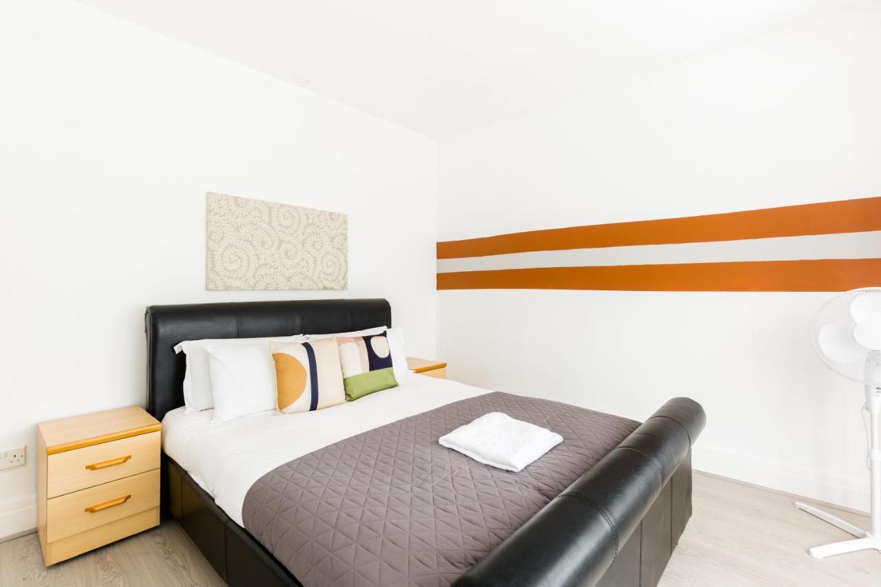 ברמינגהאם Beautiful 6 Bedroom House For 17 Guests Next To Edgbaston Stadium מראה חיצוני תמונה