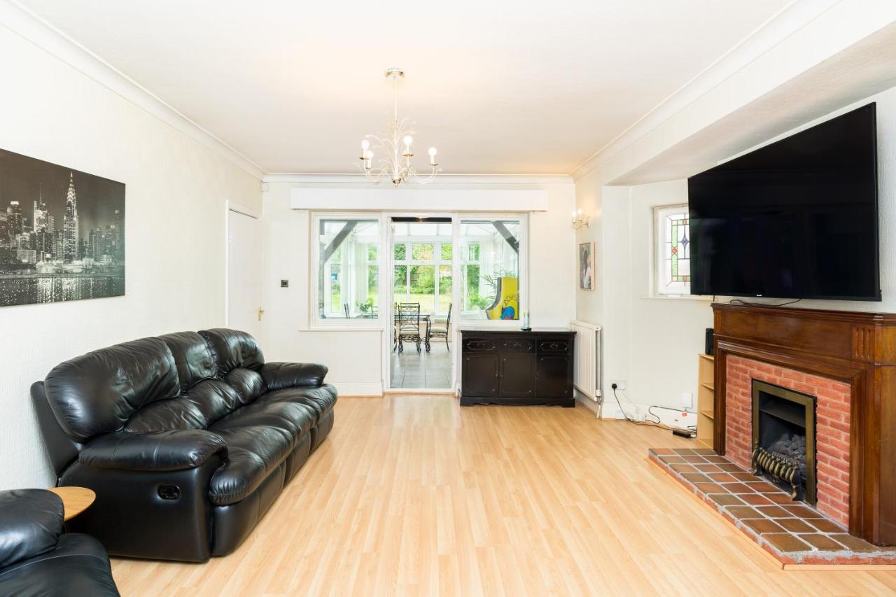 ברמינגהאם Beautiful 6 Bedroom House For 17 Guests Next To Edgbaston Stadium מראה חיצוני תמונה
