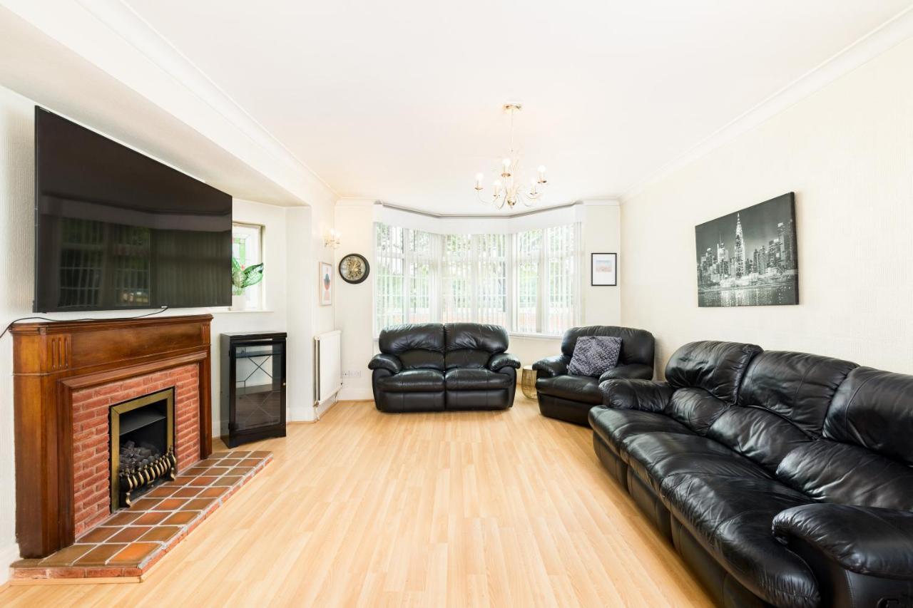 ברמינגהאם Beautiful 6 Bedroom House For 17 Guests Next To Edgbaston Stadium מראה חיצוני תמונה