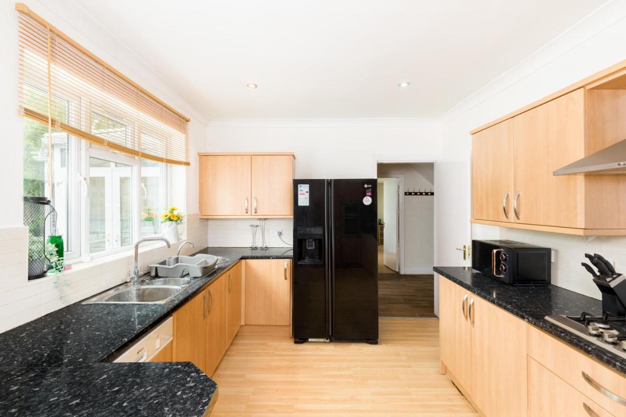 ברמינגהאם Beautiful 6 Bedroom House For 17 Guests Next To Edgbaston Stadium מראה חיצוני תמונה