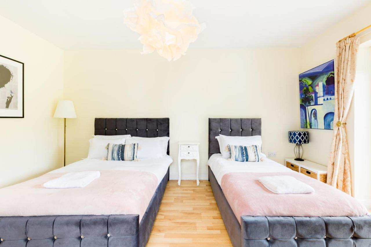ברמינגהאם Beautiful 6 Bedroom House For 17 Guests Next To Edgbaston Stadium מראה חיצוני תמונה